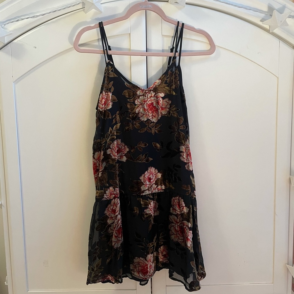 NWT American Eagle Black Floral Velvet Dress